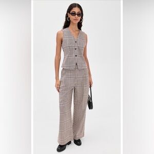 LE BOP  Vest and pants set NWT Retails for 486